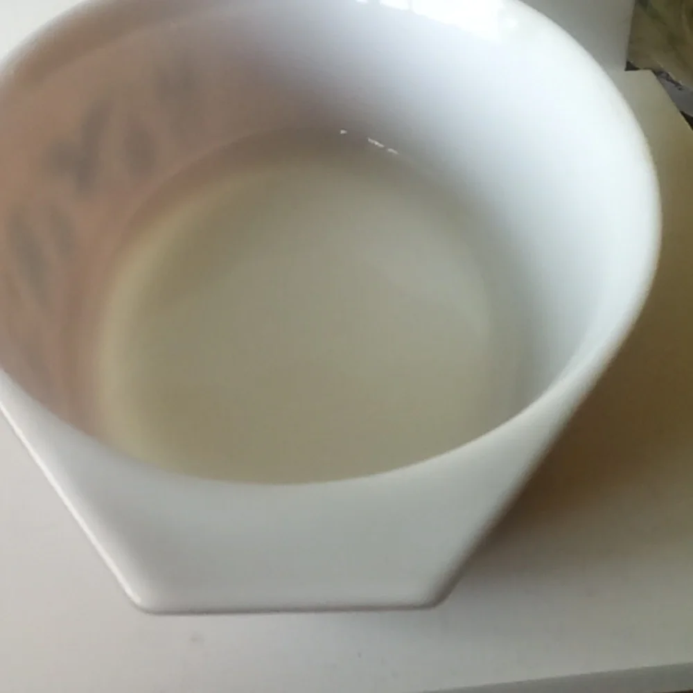 Pyrex Americana 1 1/2 quart casserole